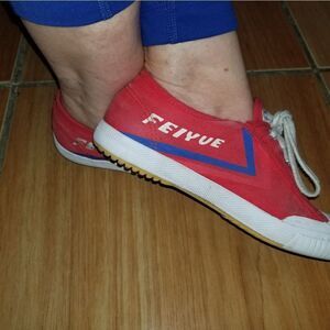 Pre-owned women's snickers